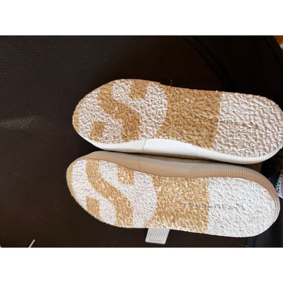 Womens' Superga Crocodile Print Beige Sneakers, Size 10 BNWT - Picture 4 of 6